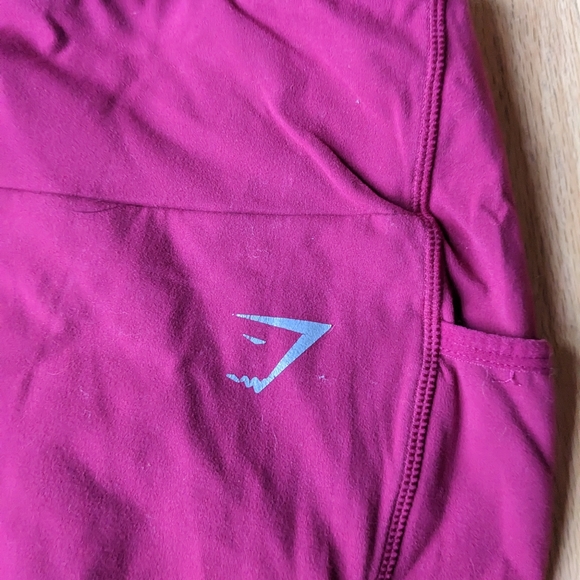 Gymshark Training pocket Leggings burgundy red color size medium - Picture 6 of 6